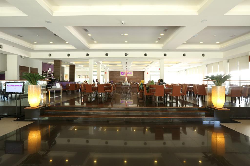 Puri Pujangga Hotel Bangi Exterior foto